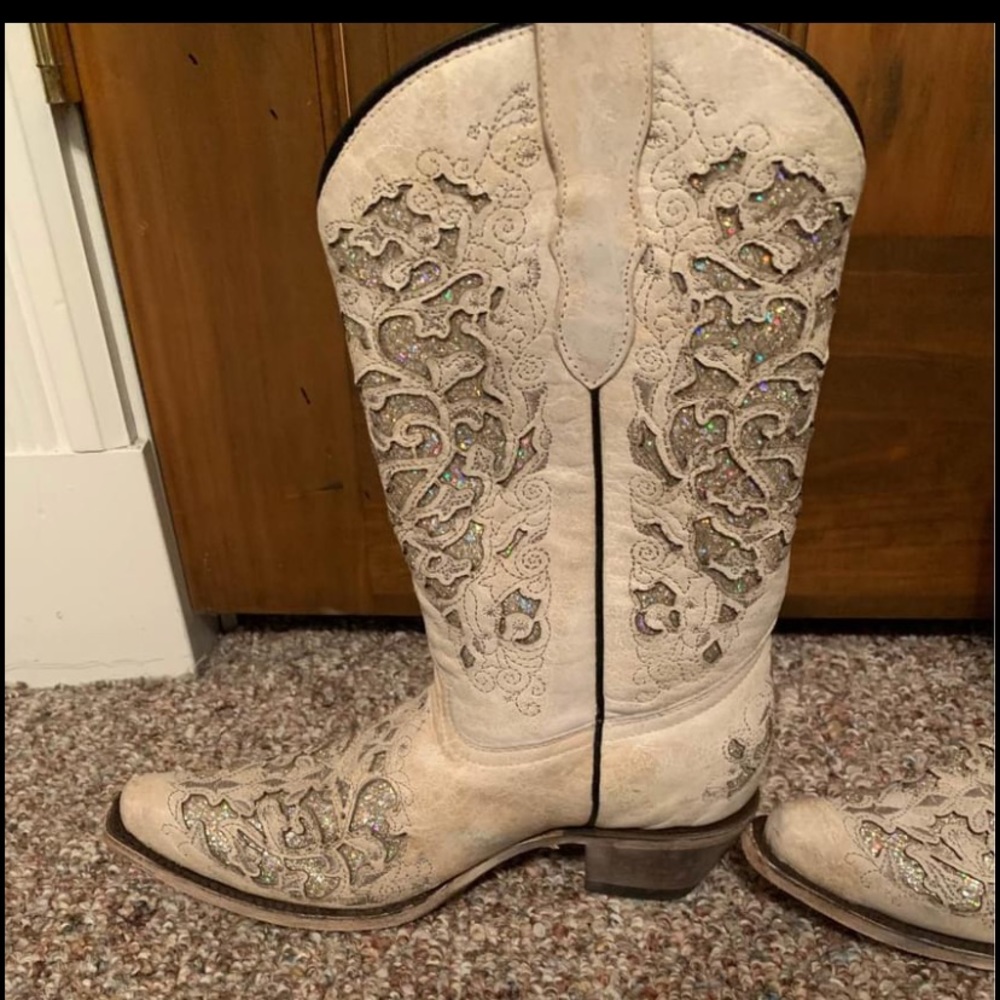 White corral boots
